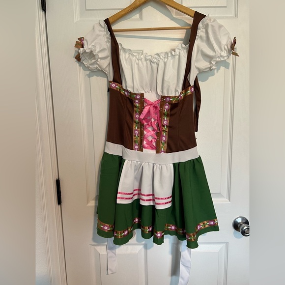 Leg Avenue Woman's medium Oktoberfest Costume Gretchen Beer Maiden Cotton Blend - Picture 5 of 10